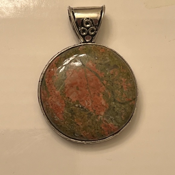 Unikite round pendant - Picture 1 of 3